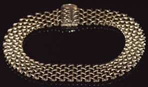 A 9ct gold bracelet, 19.6g 21cm