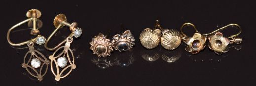 Four pairs of 9ct gold earrings, 3g