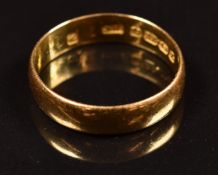 A 22ct gold wedding band / ring, 3.5g, size O