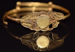 An 18k gold filigree christening bangle, 7.5g