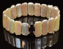 A pearl bracelet with 18k white gold clasp