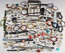 A collection of costume jewellery including agate bracelet, smoky quartz pendant, rings, etc