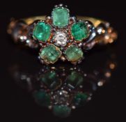 Victorian ring set with a diamond surrounded by emeralds, 2.7g, size N