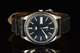 Seiko 5 gentleman's automatic wristwatch ref.7S26-0440 with day and date aperture, luminous hands