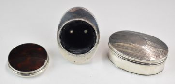 Hallmarked silver items comprising oval dressing table pot, length 8cm, Mappin & Webb