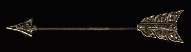 Art Deco jabot pin in the form of an arrow set with rose cut diamonds, 1.5g