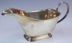 Elizabeth II hallmarked silver sauce or gravy boat, Birmingham 1961, maker William Adams Ltd, length