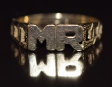 A 9ct gold ‘MR’ ring, 3.1g, size Y
