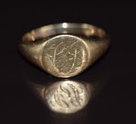 A 9ct gold signet ring, 3.9g, size N