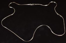 An 18ct white gold chain/necklace, 4.8g, 44cm long