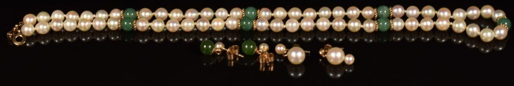 A single strand necklace of cultured and aventurine quartz with 9ct gold clasp and two pairs of