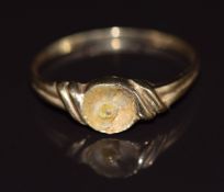 A 9ct gold ring mount, 1.3g, size O