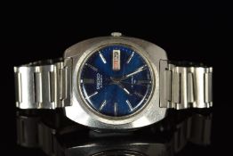 Seiko gentleman's automatic wristwatch ref.7006-7090 with day and date aperture, luminous hands,