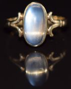 A 9ct gold ring set with a moonstone cabochon, 2.3g, size N