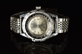 Timex Rally gentleman's wristwatch with date aperture, grey racing dial, luminous hour and minutes