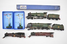 Hornby engines plus Dublo track and junctions