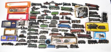 A collection of 00 gauge railway parts and accessories including Hornby, Mainline etc.