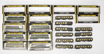 Seventeen Graham Farish Pullman and SR N gauge model railway coaches, most in original boxes.