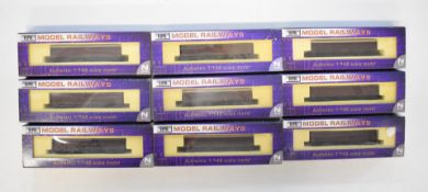 Nine Dapol GWR and BR N gauge model railway siphon wagons four H and five G, all in original boxes.