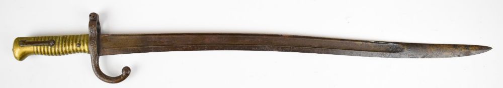 French chassepot 1866 pattern bayonet with brass grip, external leaf spring and 57.5cm yataghan