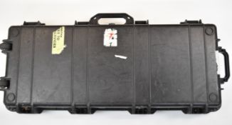 Peli shotgun or rifle heavy duty flight or carry case with padded interior and wheels, 95 x 42 x