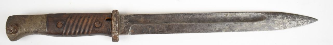 German K98 pattern bayonet with grooved grips, no flashguard, 8515 to ricasso and 25cm fullered