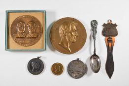Five commemorative American medallions / coins including Civil War and Abraham Lincoln examples,