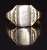 A 9ct gold signet ring, 5.3g, size T