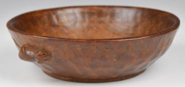 Vintage Robert 'Mouseman' Thompson bowl pedestal bowl with adzed decoration, diameter 22cm