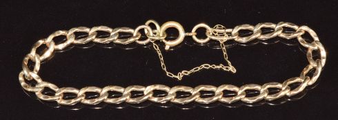A 9ct gold curb link bracelet, 10.7g, 20cm long