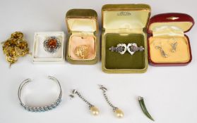 Victorian brooch set with paste, Grosse ring, silver bangle set with turquoise, Victorian silver