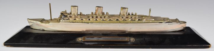 Cunard White Star Queen Mary liner or ship novelty souvenir table lighter, the central funnel