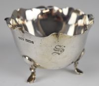 George V hallmarked silver sugar bowl, raised on three feet, London 1911, maker John Henry Potter,