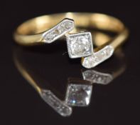 Art Deco 18ct gold ring set with diamonds in a platinum setting, 1.9g, size L (diamond chipped)