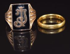 A 22ct gold wedding band / ring (4.2g, size J) and 9ct rose gold signet ring set with onyx, 5.3g,