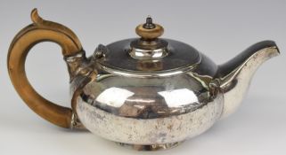 Georgian hallmarked silver bachelor's teapot of plain squat form, London 1819, maker John Cope