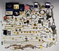 A collection of jewellery including 9ct gold rope twist necklace (3.5g), Swarovski model of a shell,