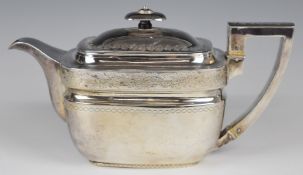 Georgian hallmarked silver teapot, with engraved decoration and insulated handle, London 1806, maker