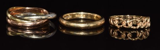 A 14k gold tri-coloured Russian style wedding band / ring (3g, size K), 9ct gold wedding band / ring