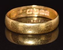A 22ct gold wedding band / ring, Birmingham 1918, 3.7g, size O