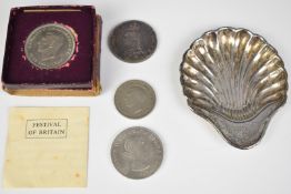 Elizabeth II hallmarked silver shell dish, London 1987, maker's mark RBB, length 10cm, weight 26g,