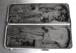 Vintage Fender USA guitar hard carry case, length 105cm