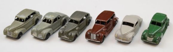 Dinky Toys 39 series diecast model cars comprising Chrysler, Lincoln Zephyr, Oldsmobile, Packard,