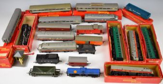 A collection of Tri-ang 00 gauge model railway locomotives and coaches to include R156 S.R. Suburban