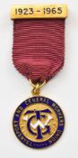 Transport and General Workers Union 1923-1965 9ct gold and enamel badge, with engraved dedication