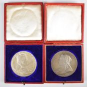 Two cases of royal commemorative medallions, Queen Victoria 1837-1897 Diamond Jubilee and Edward VII