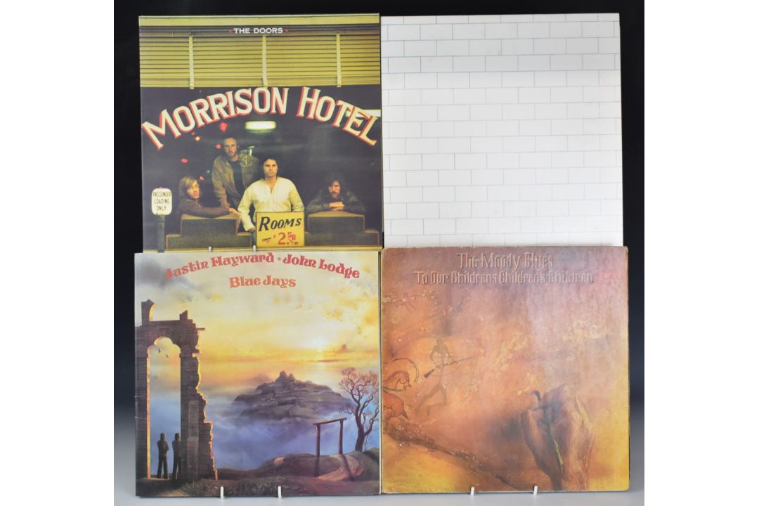 Approximately 100 albums, mainly Rock including The Moody Blues, Focus, Yes, Mike Oldfield, The - Image 1 of 4