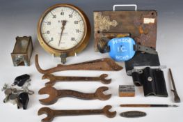 GWR, BR (W) and similar railway collectables to include 0-80psi steam or similar pressure gauge,