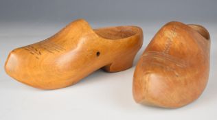 WW2 Dunkirk evacuation ephemera / souvenir in the form of a pair of wooden clogs with inscription to