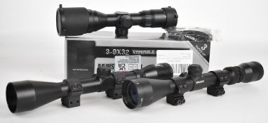 Three rifle scopes Variable Compact CQB, 3-9x32 in original box, Simmons 3-9x40 and Zero Option 4x40